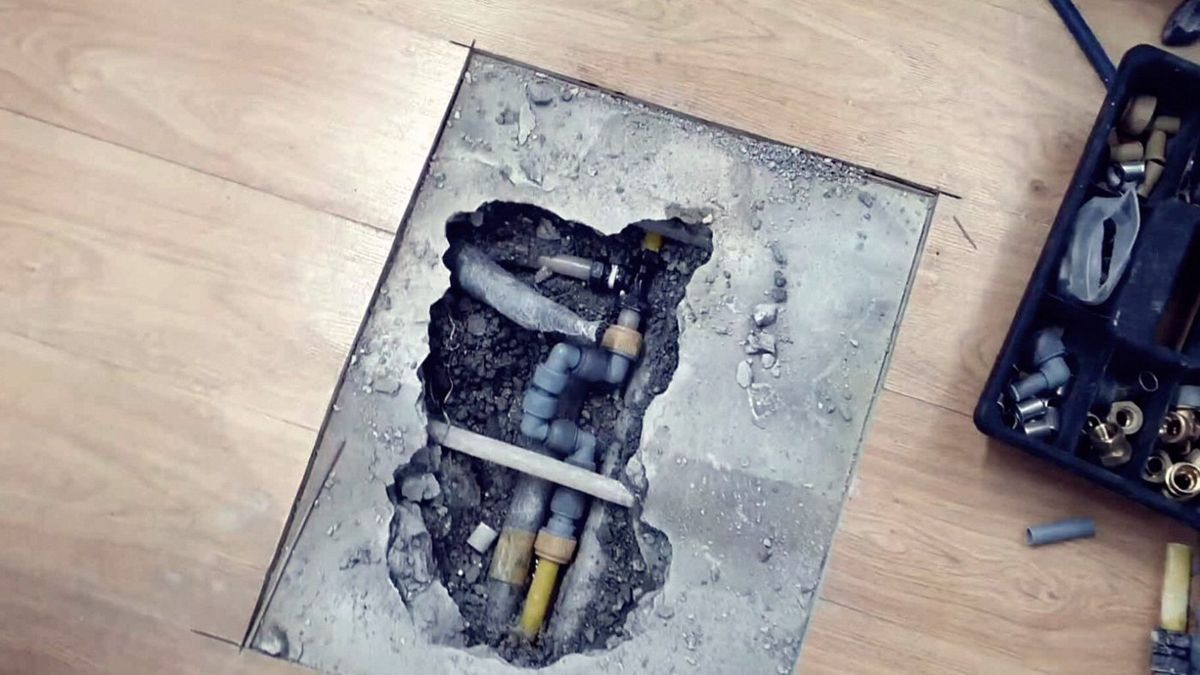 보일러실 분배기 주변 배관 점검